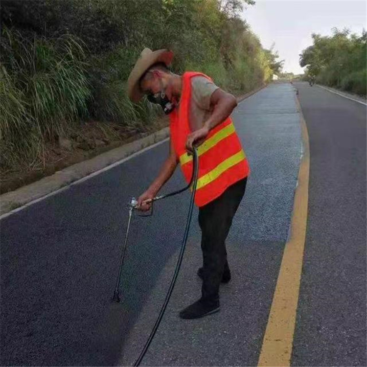 海口 彩色防滑路面的底涂是保障路面附着力